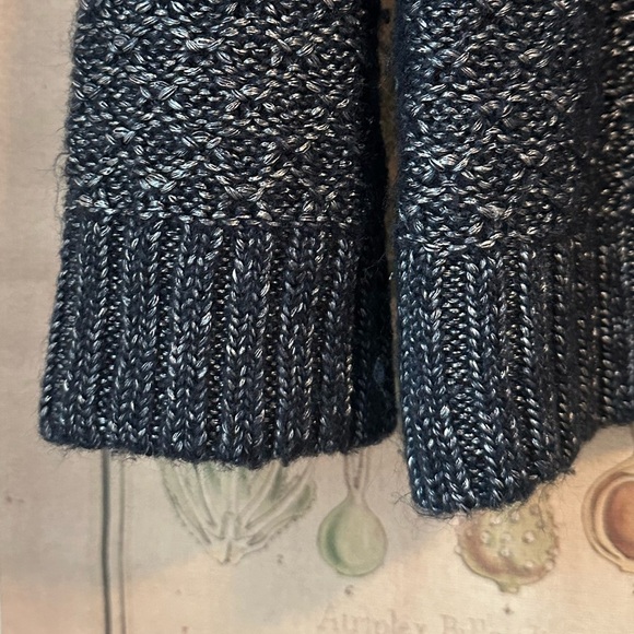 Talbots Metallic Knit Fuzzy Long Sleeve Navy Silver Sweaterer Crew Neck Medium - Picture 9 of 10